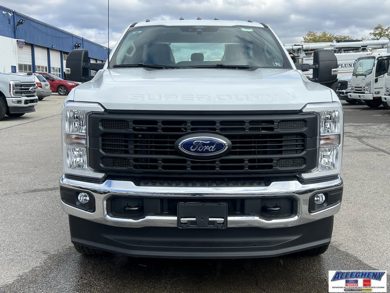 2025 Ford F-250 XL photo 3