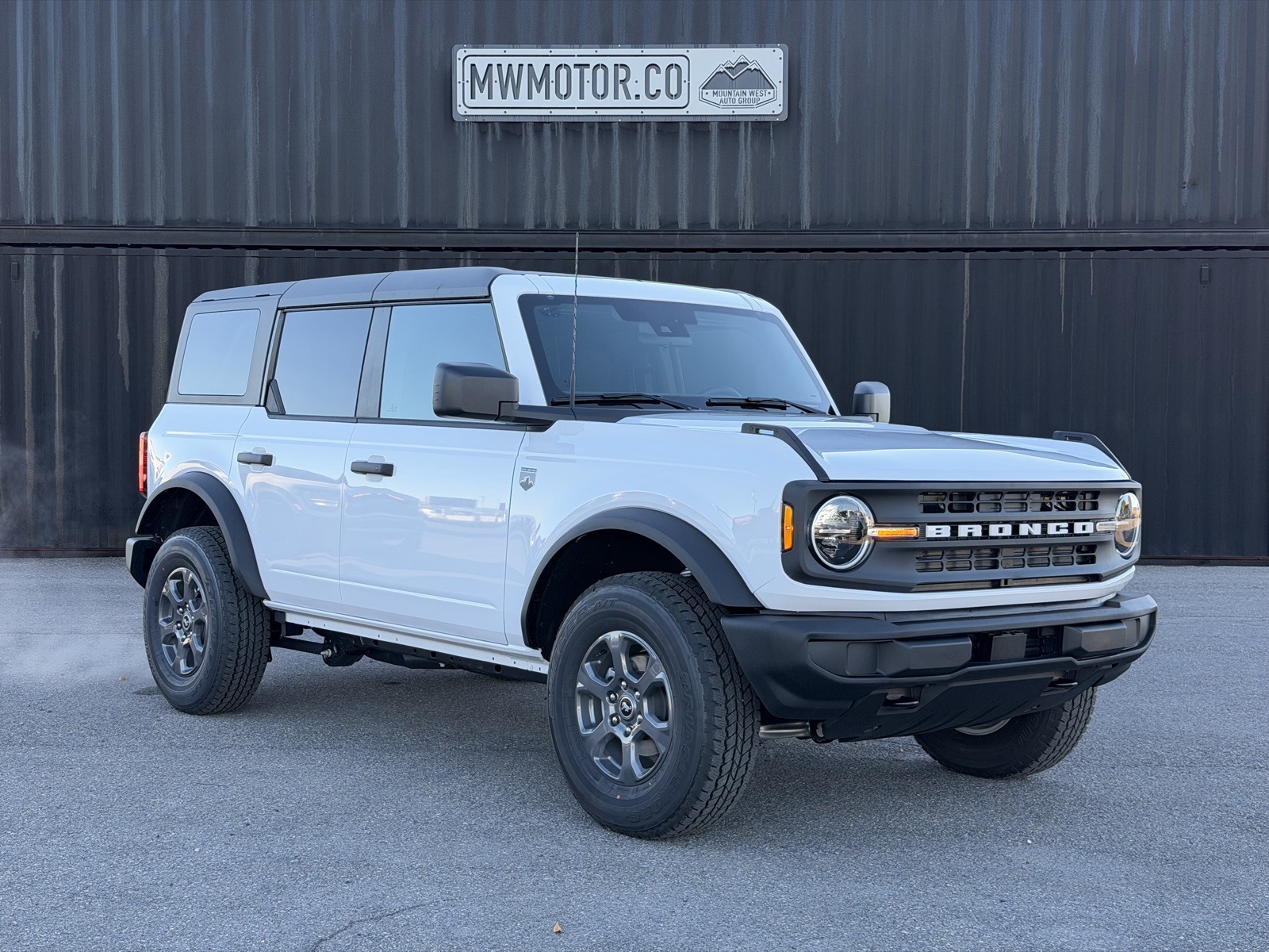 2025 Ford Bronco 4-Door Big Bend's photo