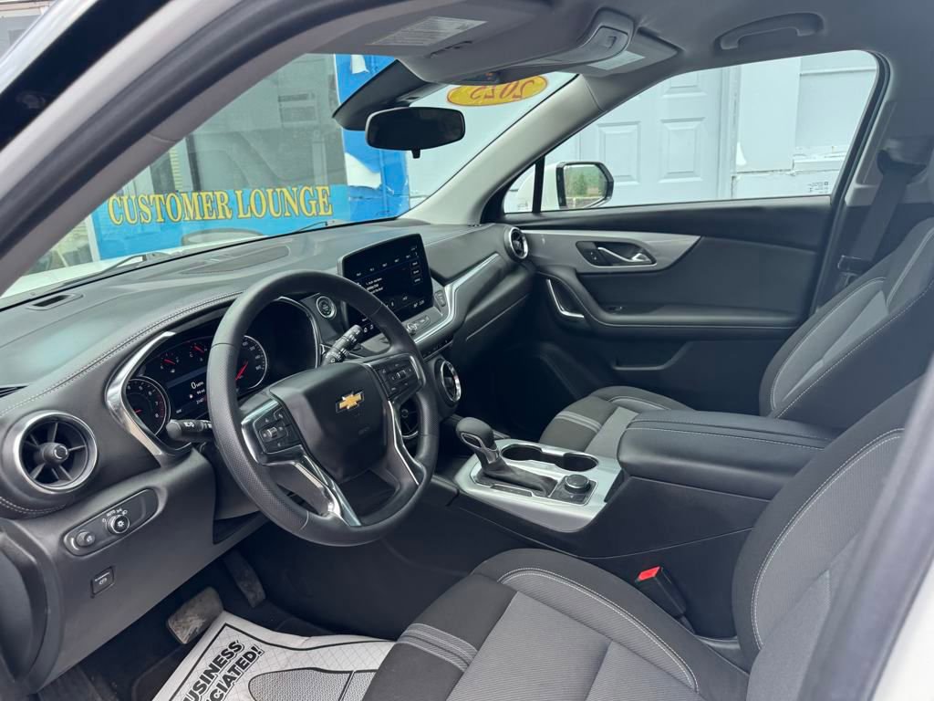 2025 Chevrolet Blazer 2LT photo 9