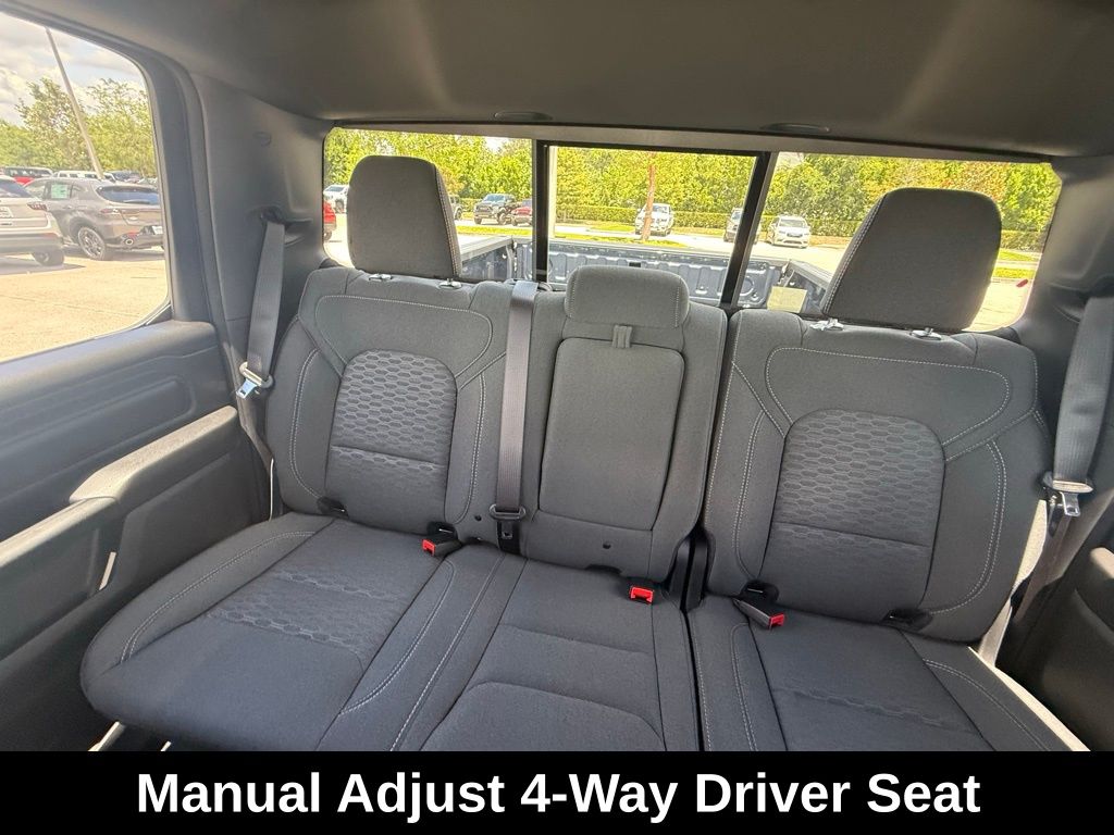2025 Ram 1500 Tradesman photo 19
