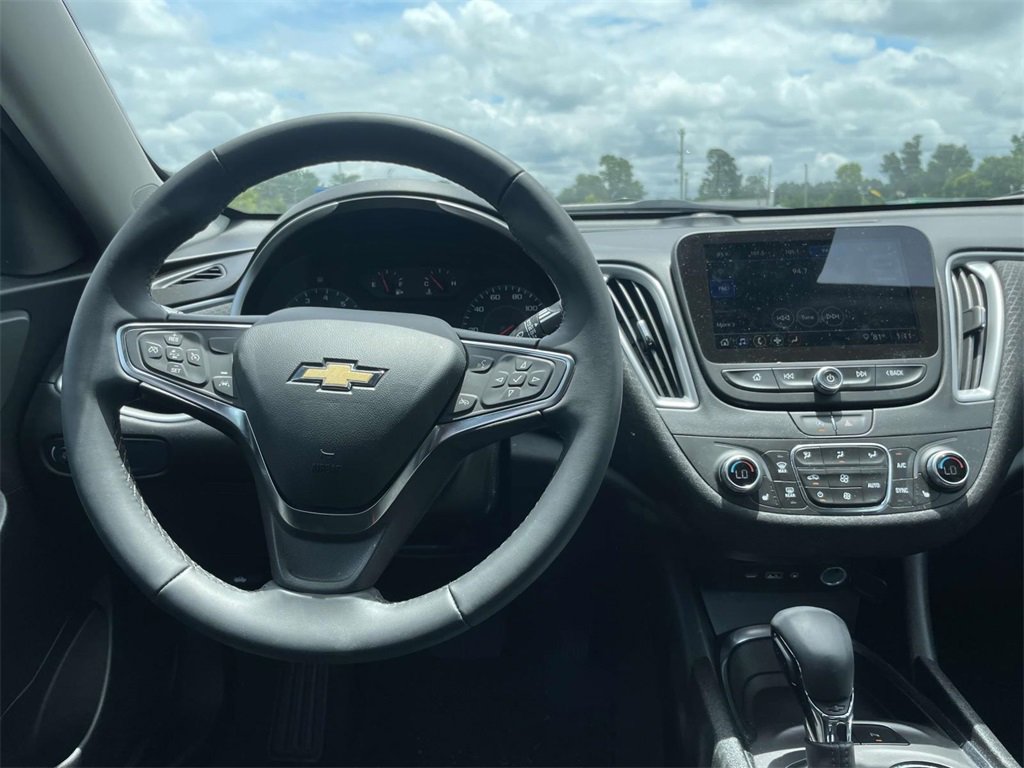 2025 Chevrolet Malibu 1LT photo 11