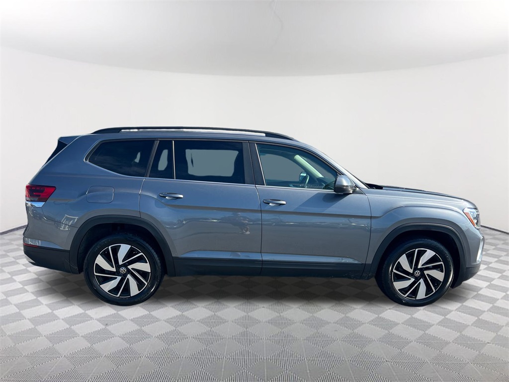 2024 Volkswagen Atlas SE Technology photo 4