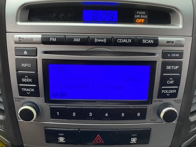 2012 Hyundai Santa Fe GLS photo 10