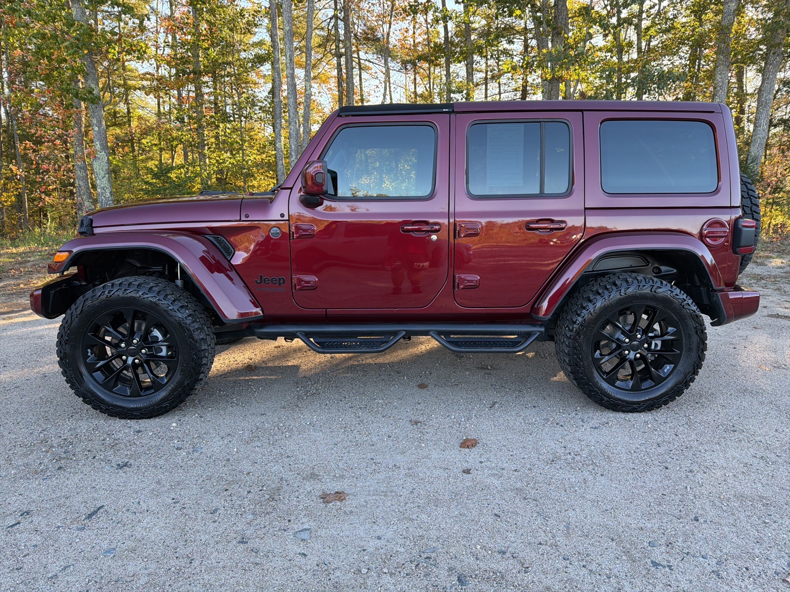 2021 Jeep Wrangler Unlimited Sahara High Altitude photo 3