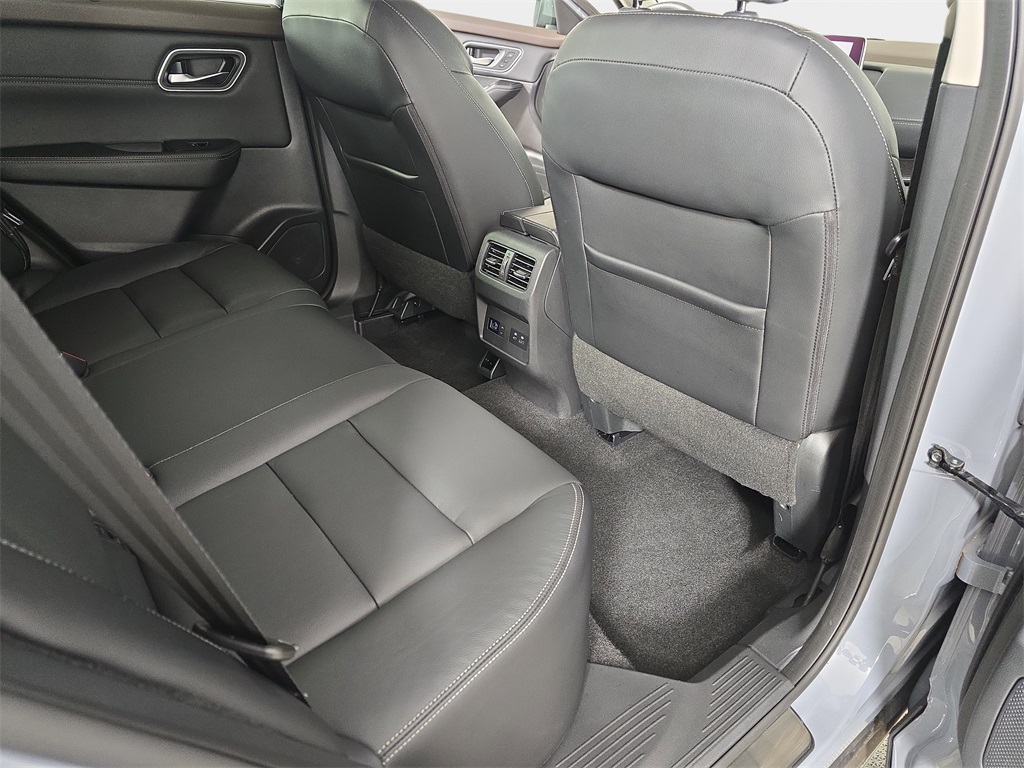 2021 Nissan Rogue SL photo 10