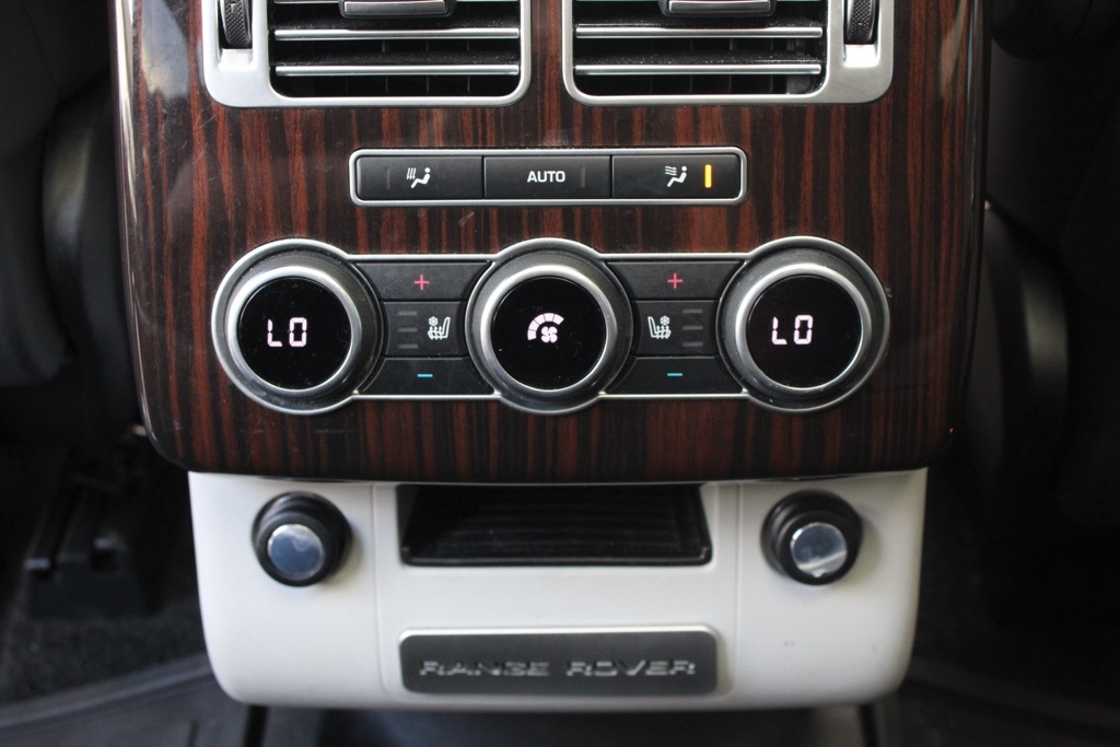2016 Land Rover Range Rover HSE photo 39