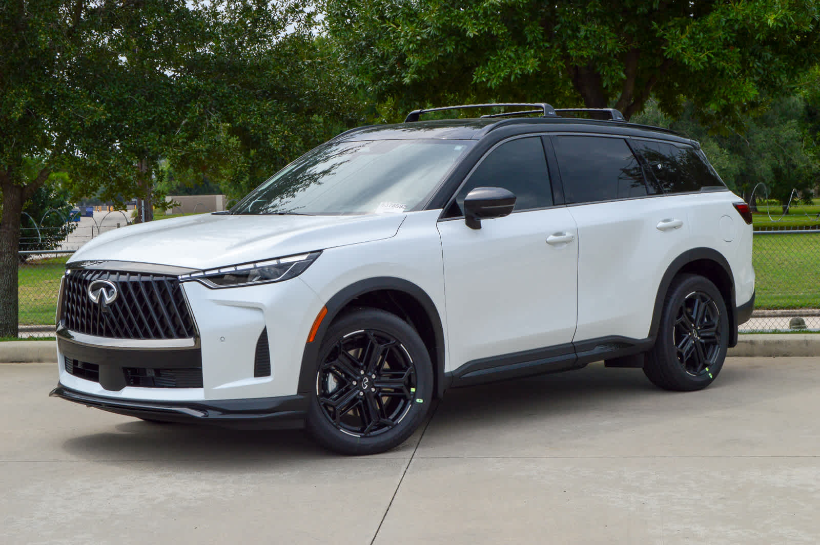 2026 INFINITI QX60 LUXE's photo