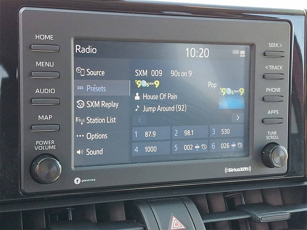 2022 Toyota RAV4 Hybrid XLE photo 19