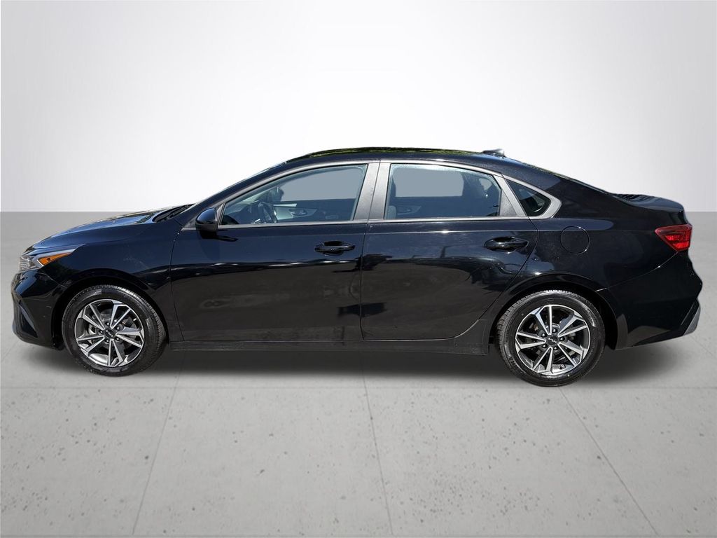 2023 Kia Forte LXS photo 11