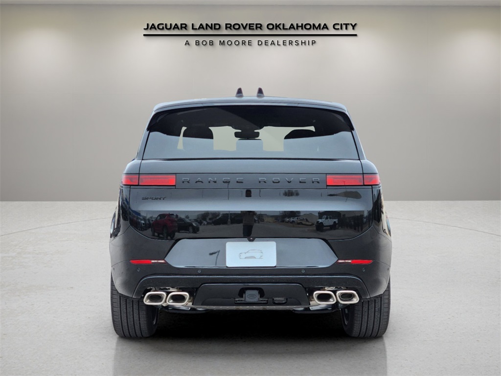 2025 Land Rover Range Rover Sport SE photo 4