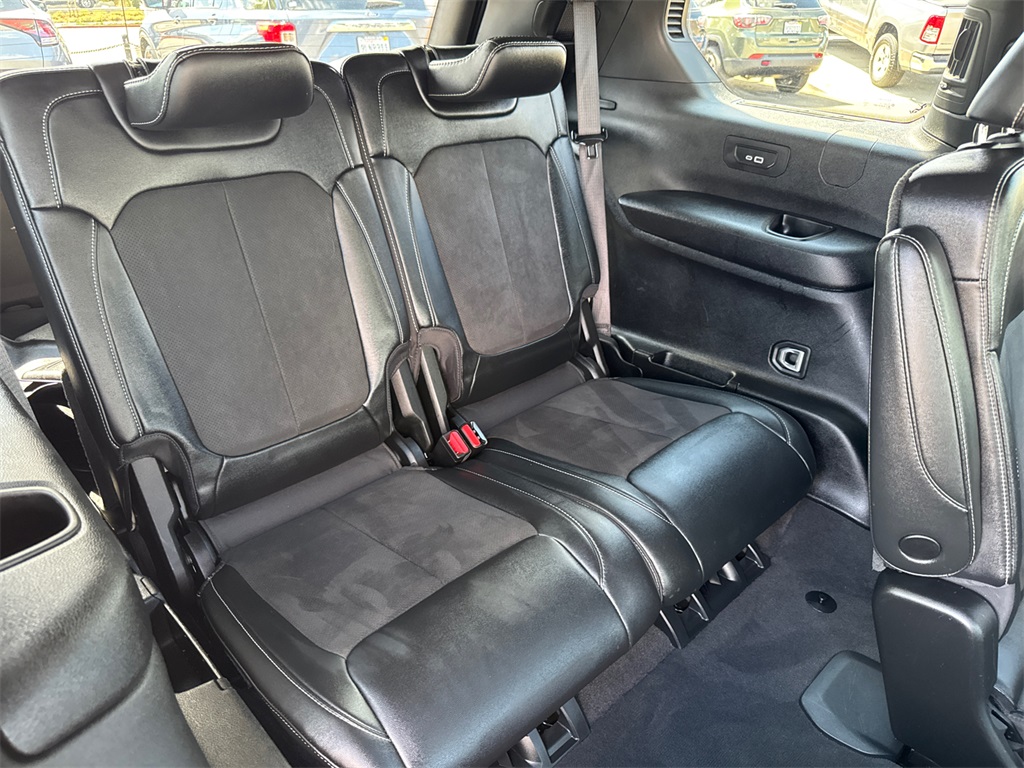 2023 Jeep Grand Cherokee Altitude photo 16