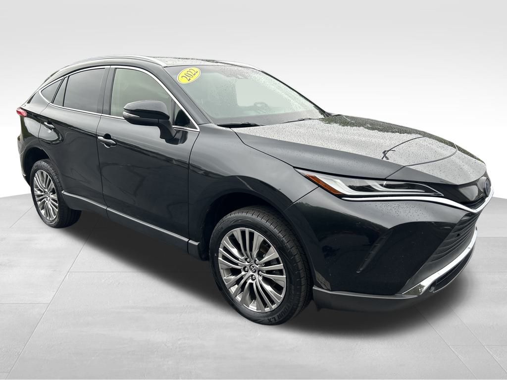2022 Toyota Venza XLE photo 7