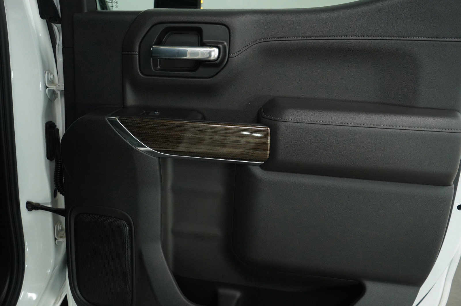 2021 Chevrolet Silverado 1500 RST photo 10