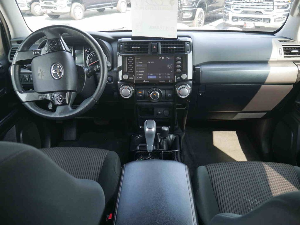 2024 Toyota 4Runner TRD Off-Road photo 2