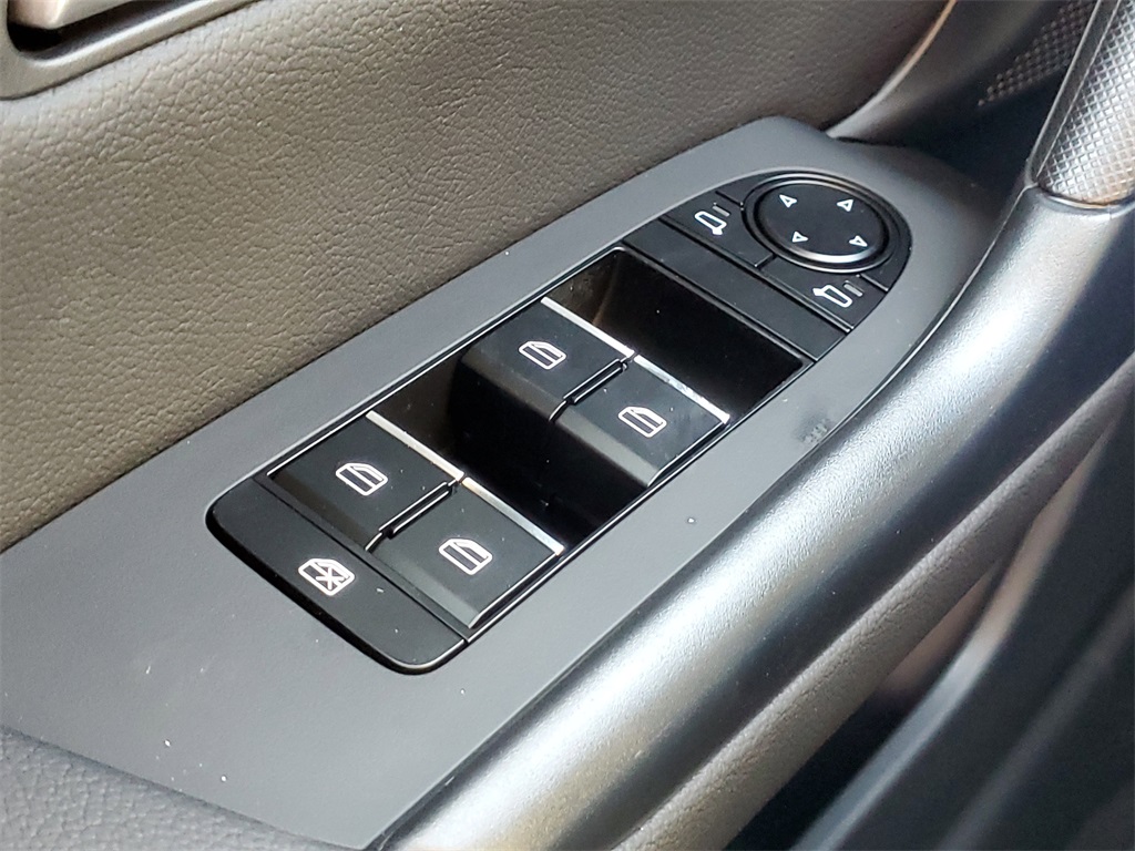 2025 Mazda CX-50 2.5 Select photo 15