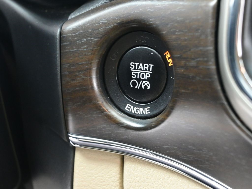 2015 Jeep Grand Cherokee Limited photo 18
