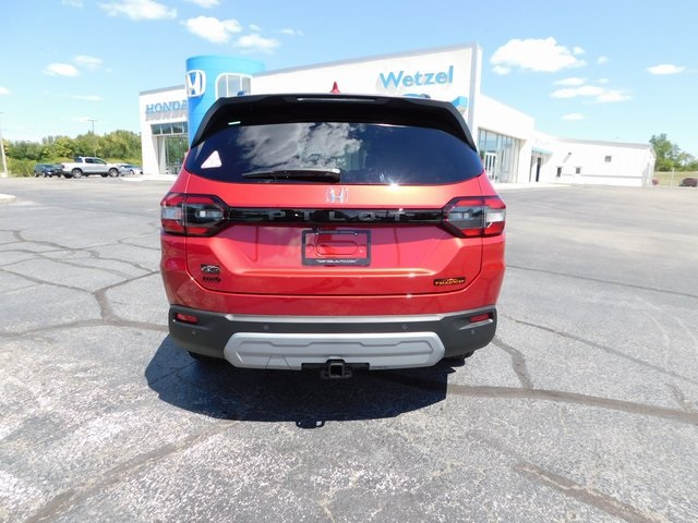 2025 Honda Pilot TrailSport photo 3