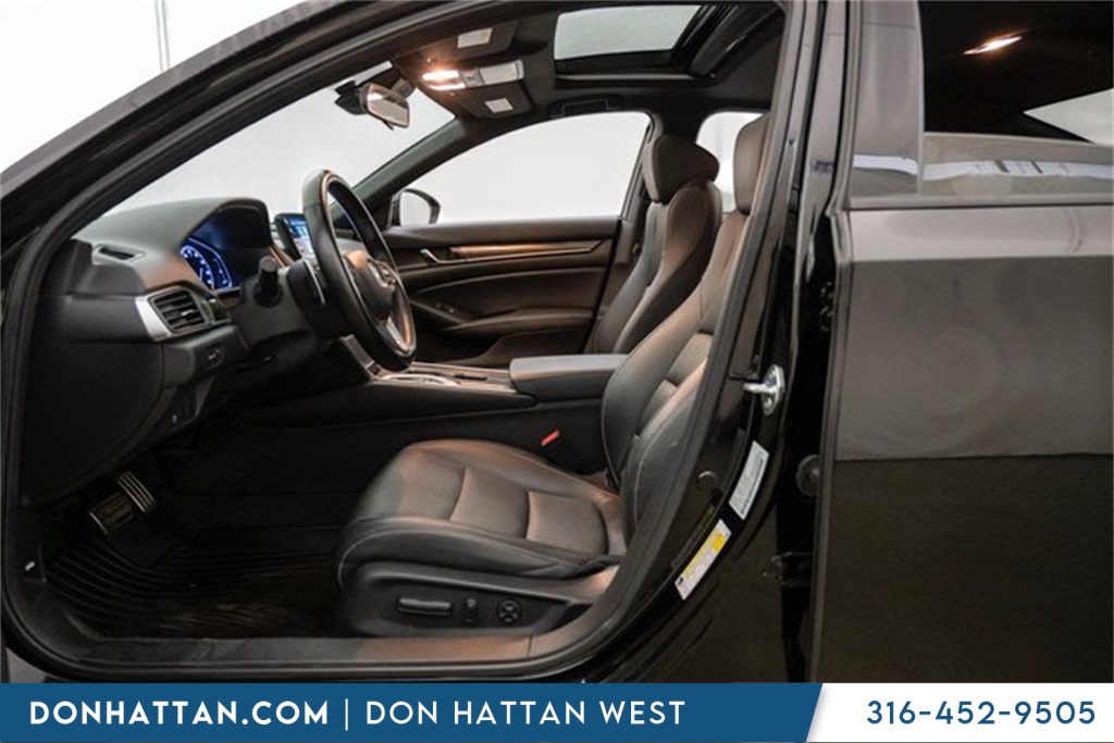 2022 Honda Accord Sport 2.0T photo 4