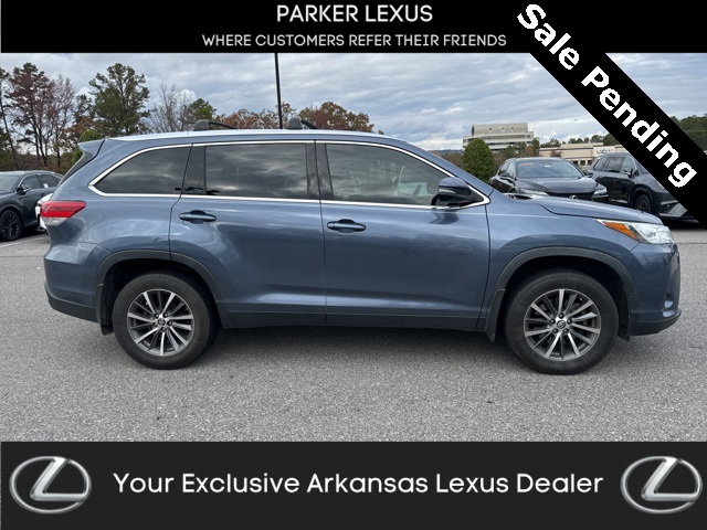 2019 Toyota Highlander XLE's photo