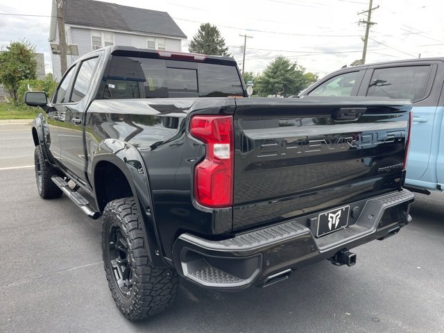 2025 Chevrolet Silverado 1500 RST photo 4