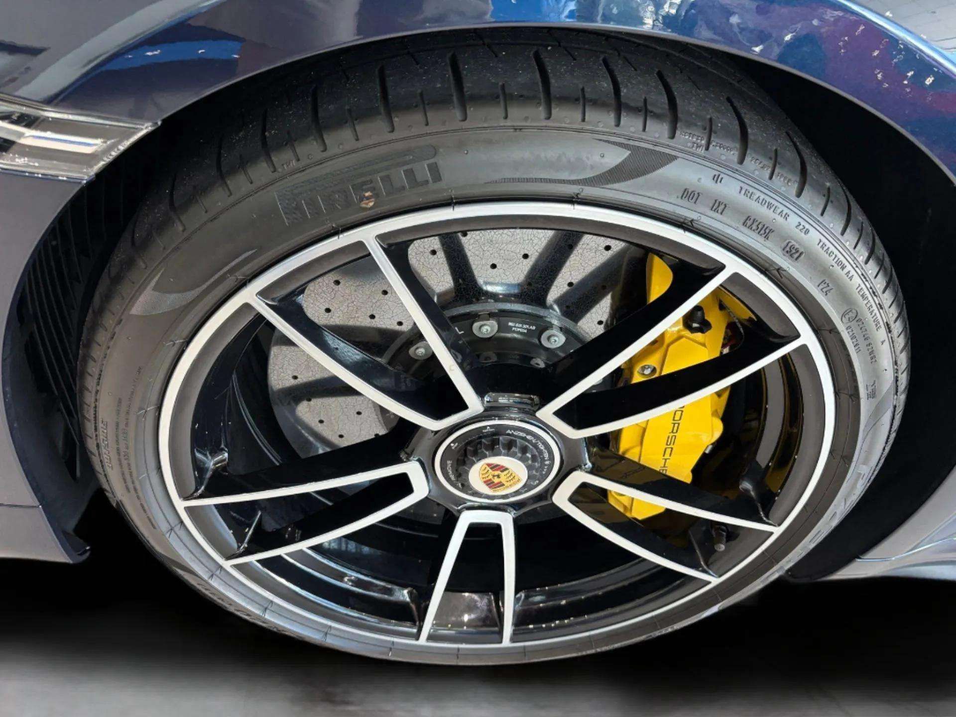 2021 Porsche 911 Turbo S photo 32