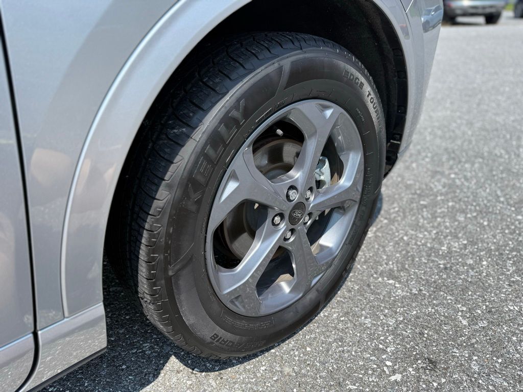 2023 Ford Escape ST-Line photo 8