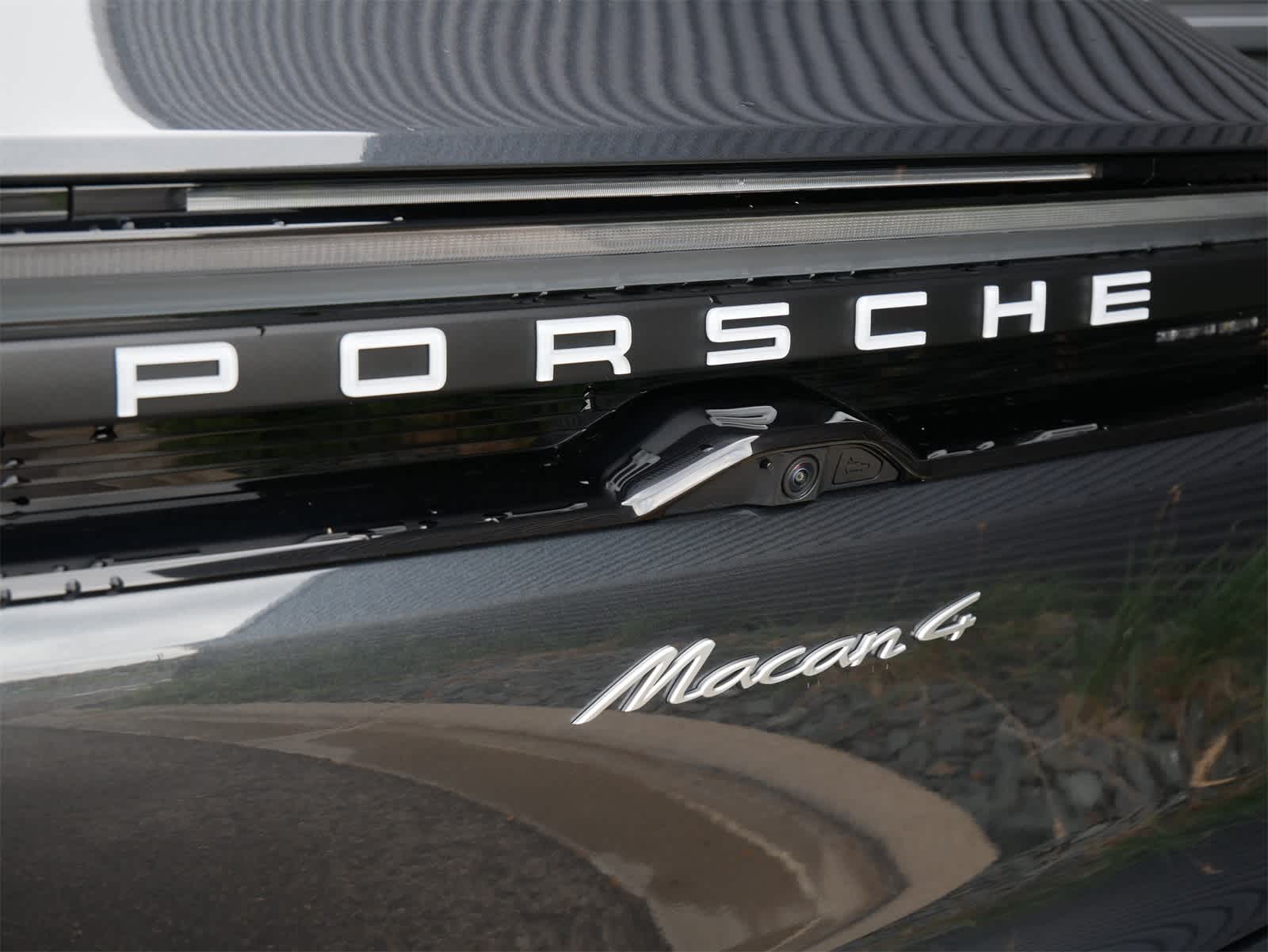 2024 Porsche Macan Electric 4 photo 21