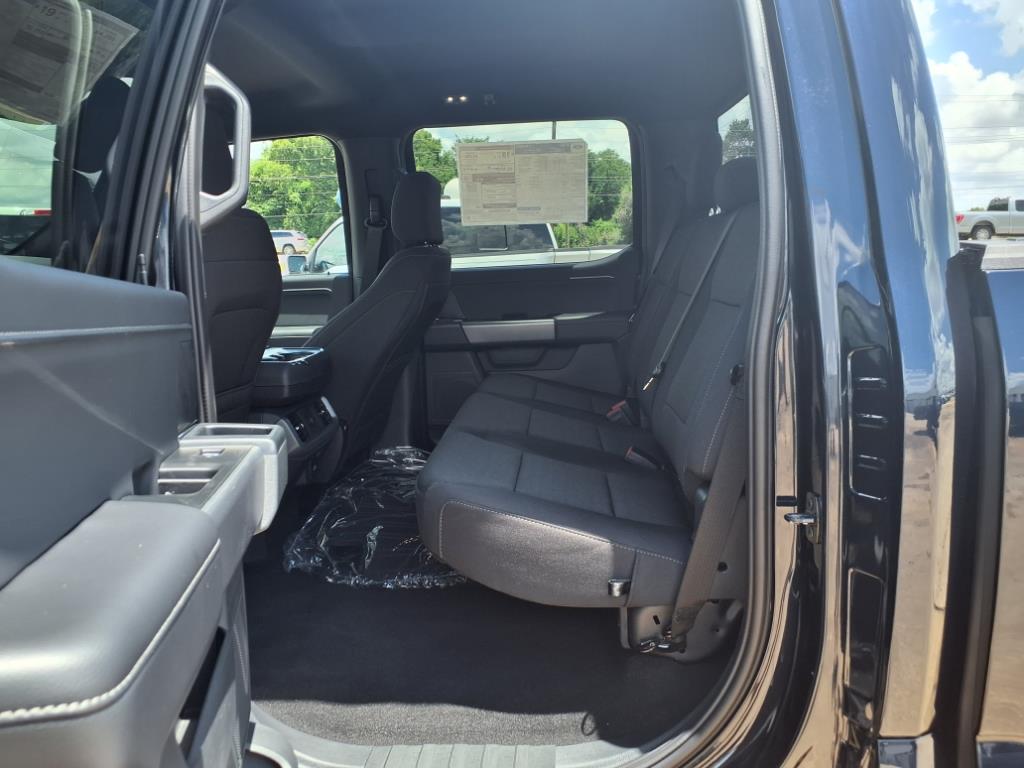 2025 Ford F-150 XLT photo 16