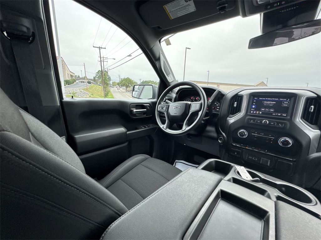 2024 Chevrolet Silverado 1500 Custom photo 14