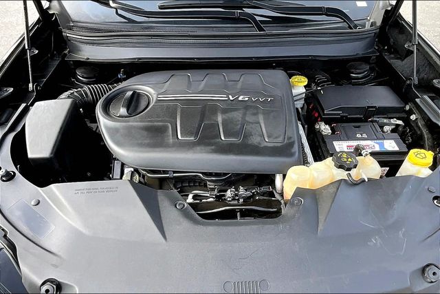 2020 Jeep Cherokee Limited photo 11