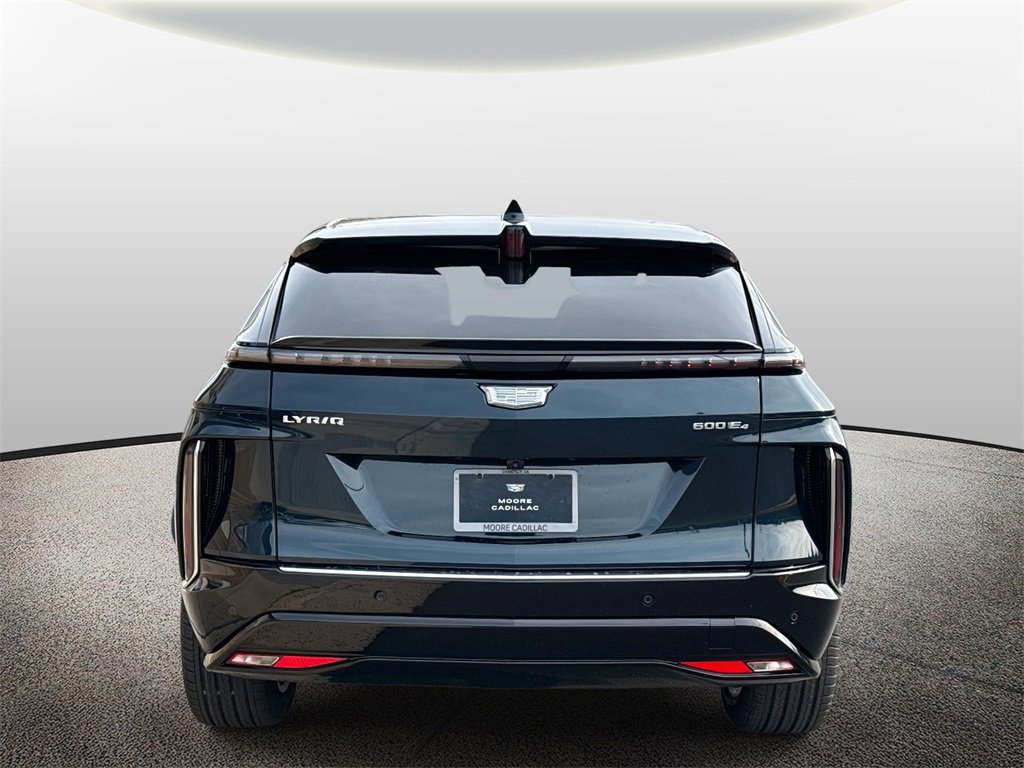 2026 Cadillac Lyriq Luxury photo 2