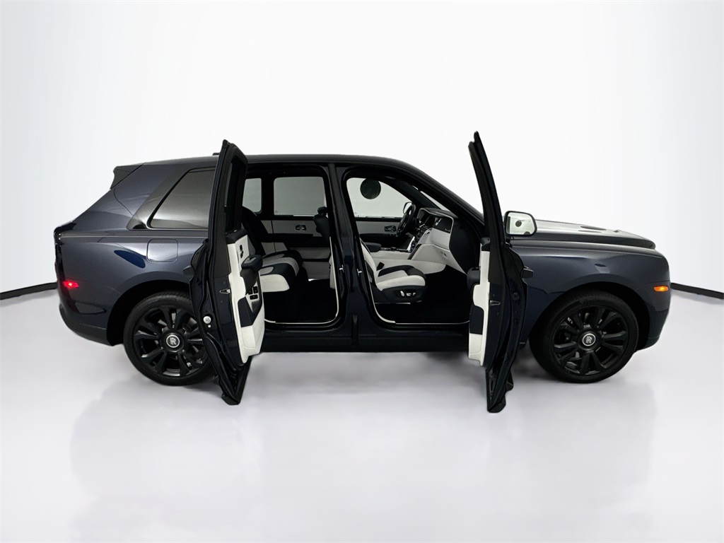 2020 Rolls Royce Cullinan photo 27