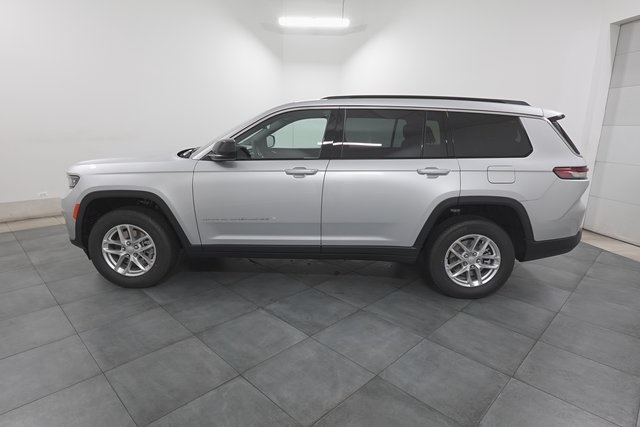 2025 Jeep Grand Cherokee Laredo X photo 4