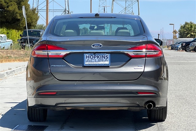 2018 Ford Fusion SE photo 5