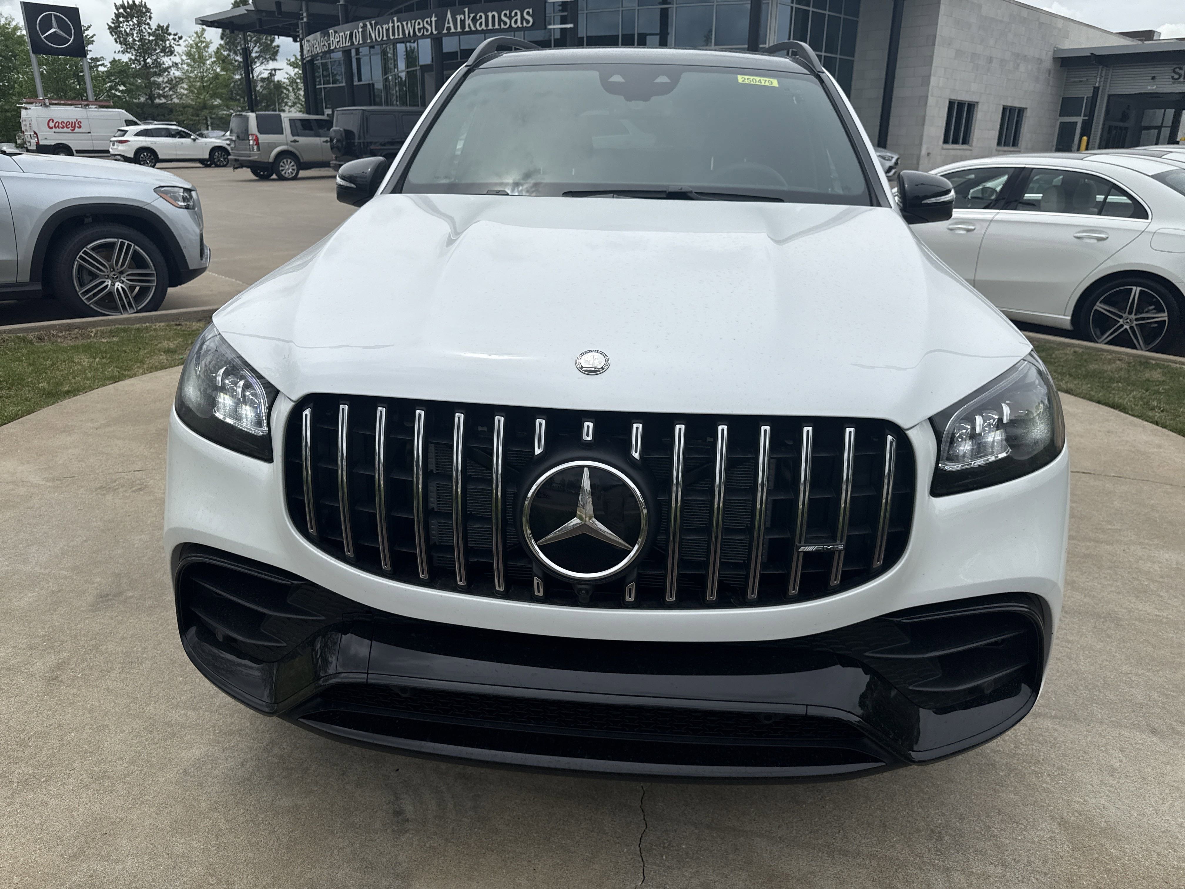 2025 Mercedes Benz GLS AMG 63 photo 3