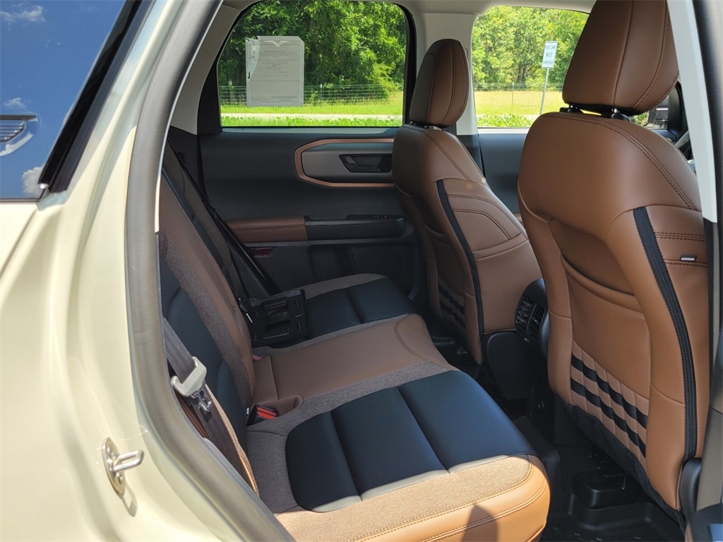 2025 Ford Bronco Sport Outer Banks photo 13