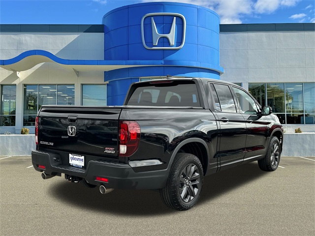 2023 Honda Ridgeline Sport photo 2