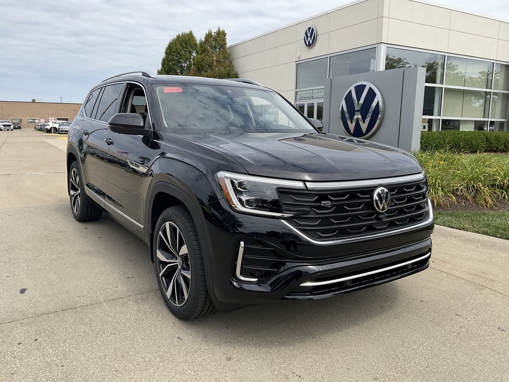 2026 Volkswagen Atlas SEL Premium R-Line's photo