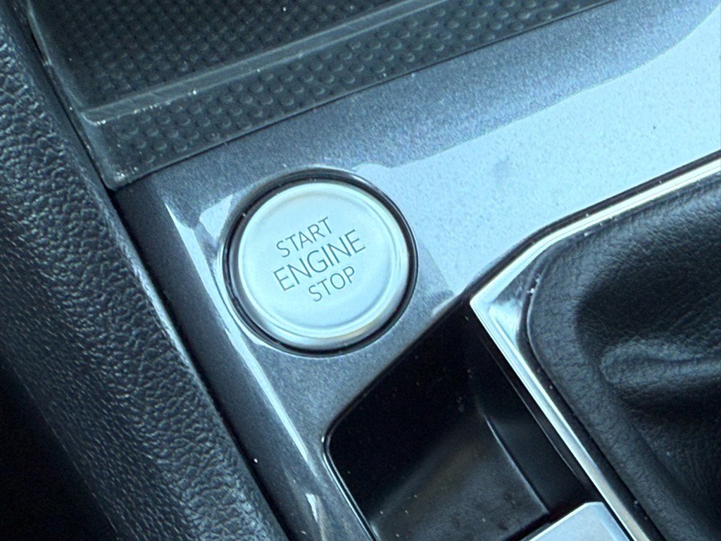 2024 Volkswagen Tiguan SE Wolfsburg Edition photo 12