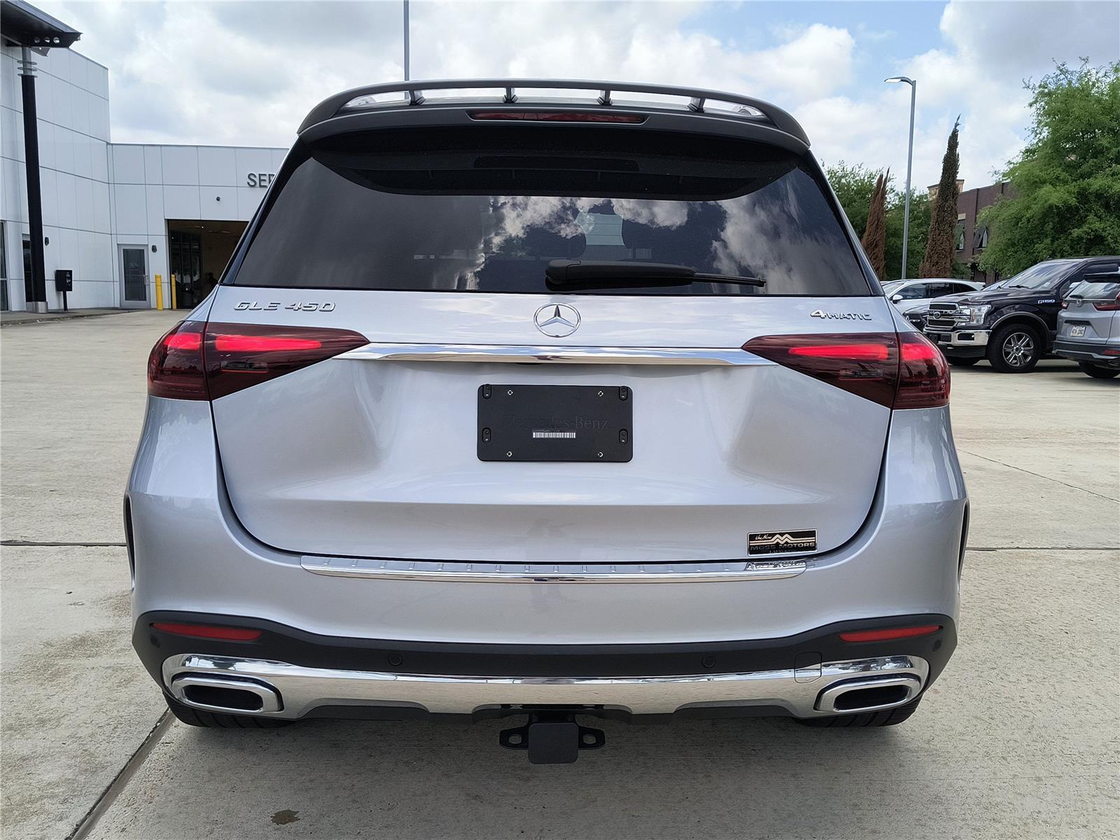 2024 Mercedes Benz GLE 450 4MATIC photo 3