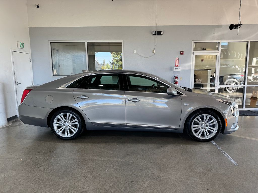 2019 Cadillac XTS Luxury photo 4