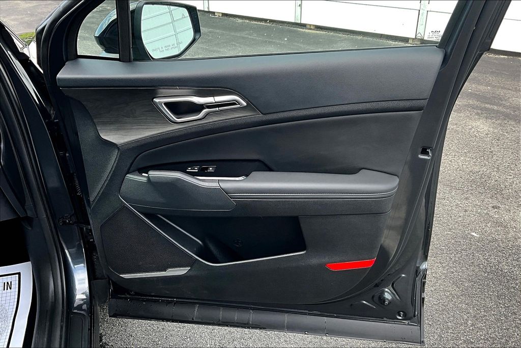 2024 Kia Sportage X-Line photo 12