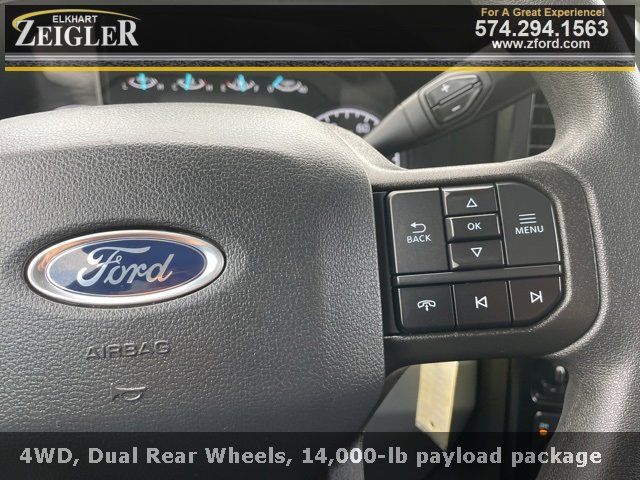 2024 Ford F-350 XLT photo 12