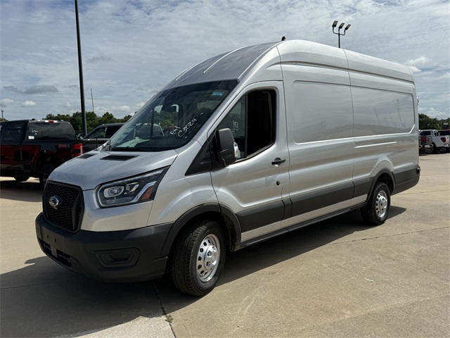 2025 Ford Transit photo 4