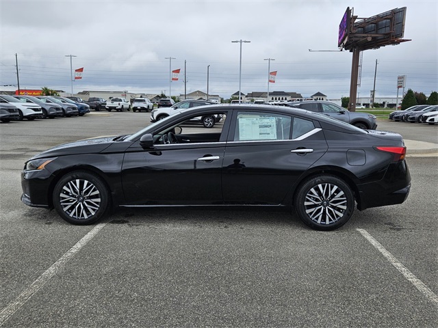 2025 Nissan Altima 2.5 SV photo 2