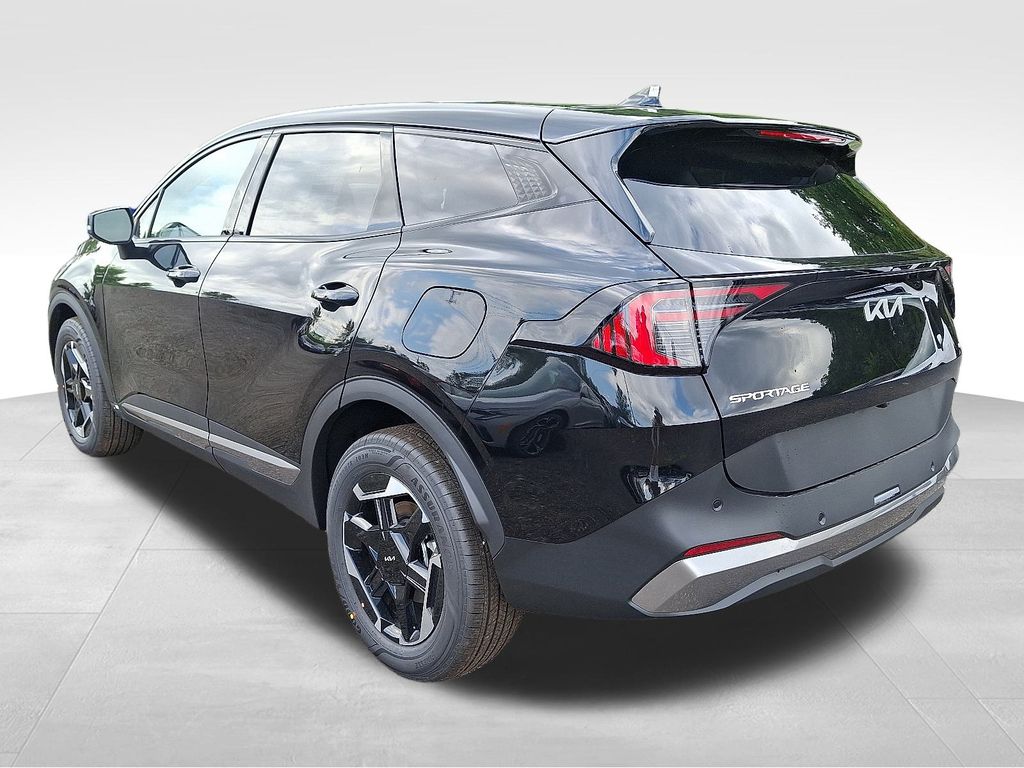 2026 Kia Sportage Hybrid S photo 2