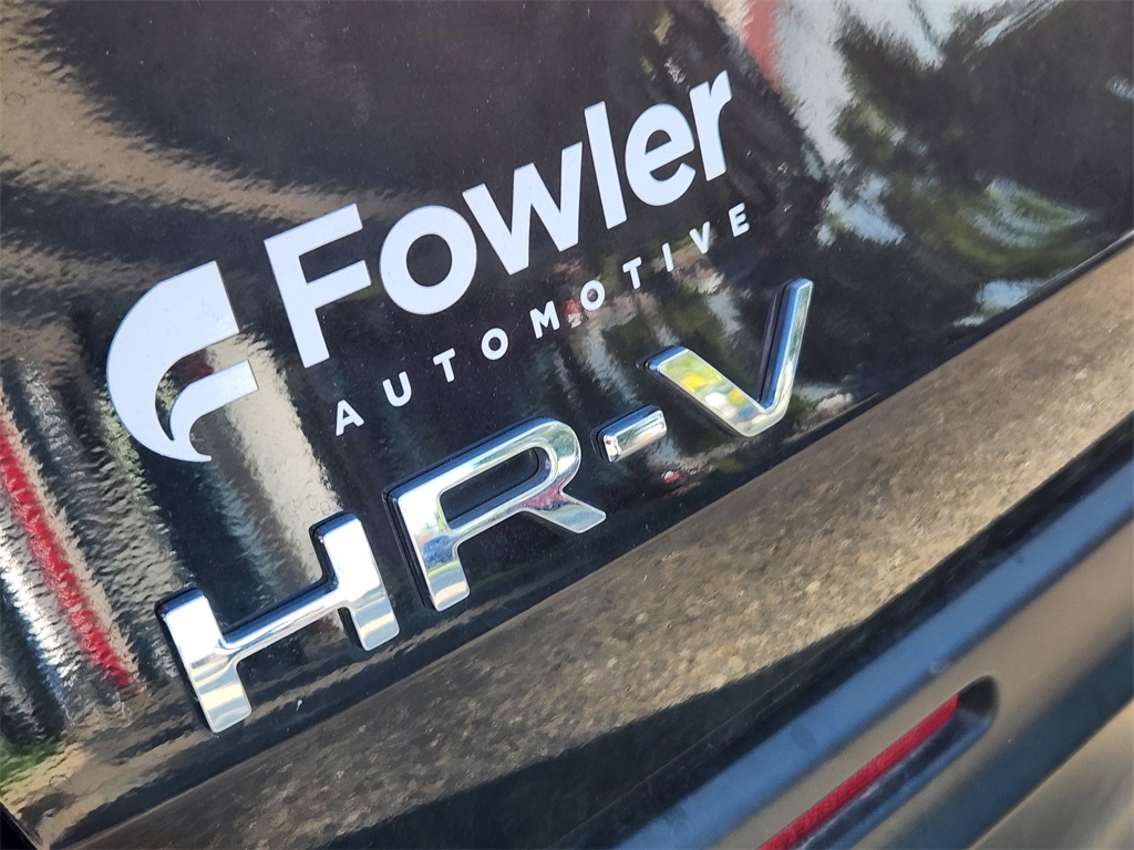 2025 Honda HR-V LX photo 7
