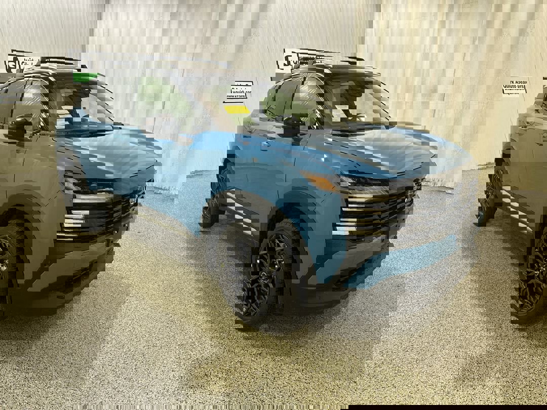 2026 Nissan KICKS SR's photo