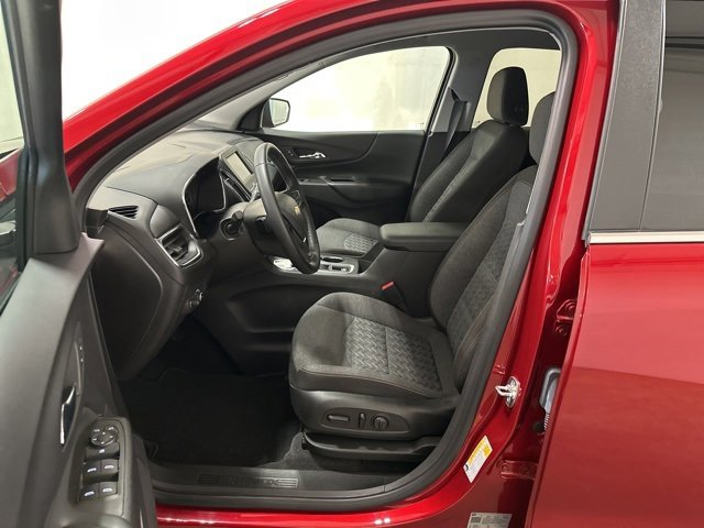 2024 Chevrolet Equinox LT photo 7