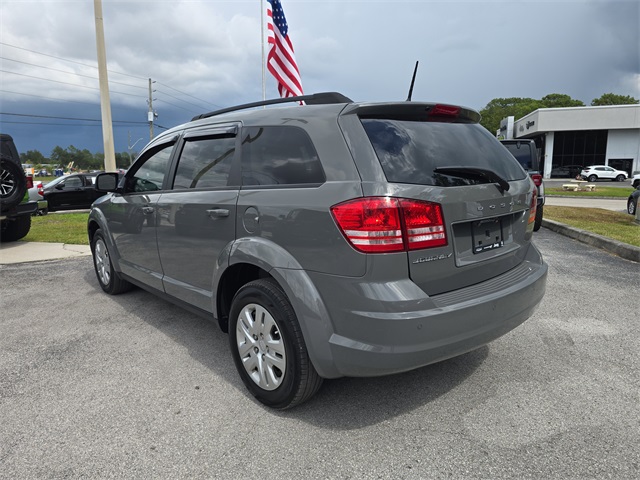 2020 Dodge Journey SE photo 3